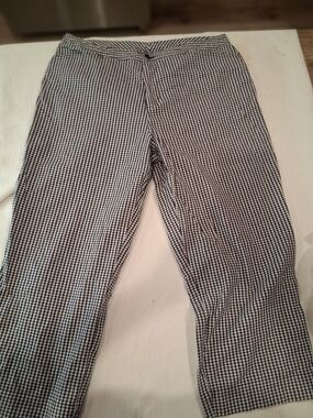 Sonoma Black and White Gingham Capris